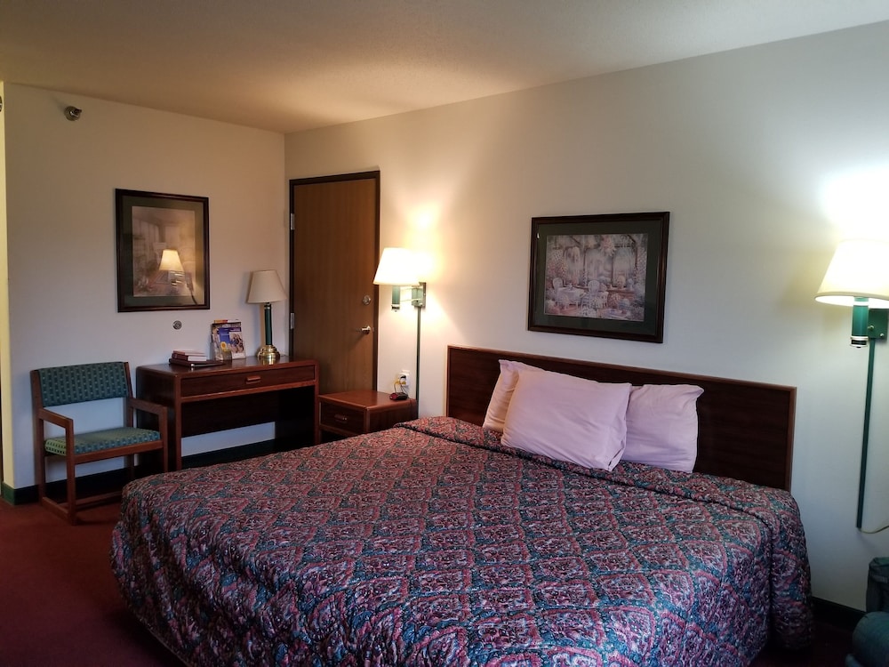 Bilmar Inn & Suites Dell Rapids Near Sioux Falls - photo 79