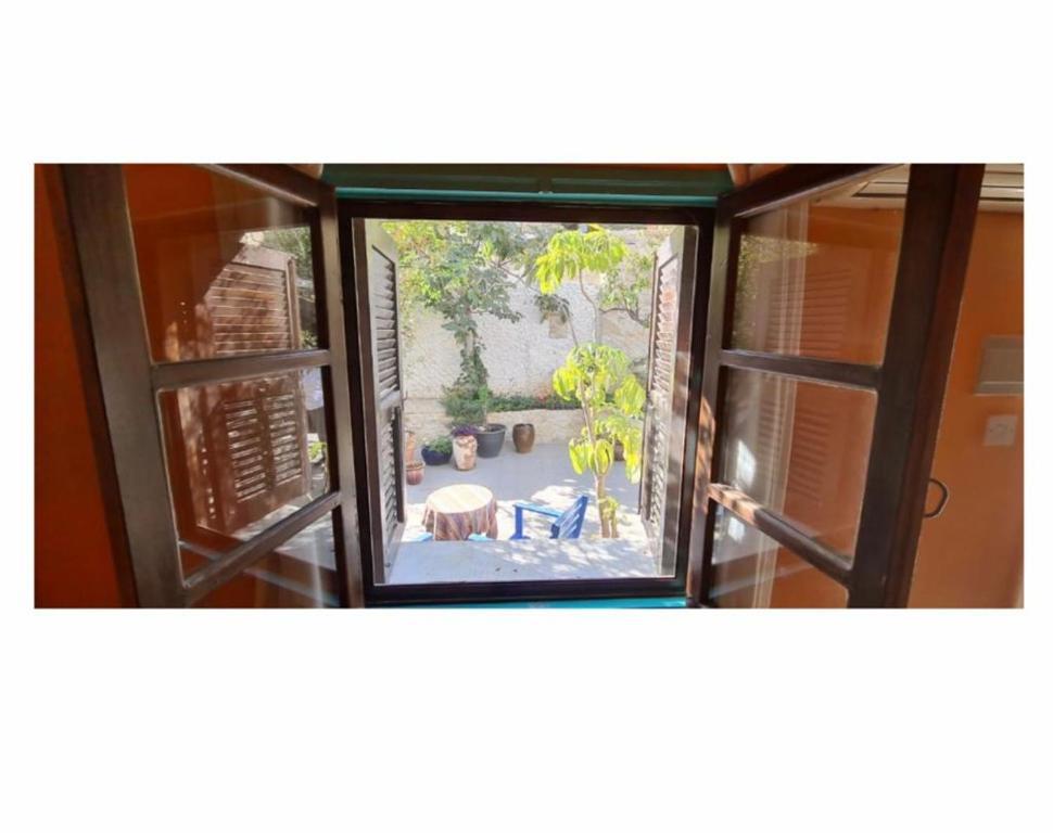 Kalimera a Lovely 1 Bedroom Rental with Ensuite And Kitchen