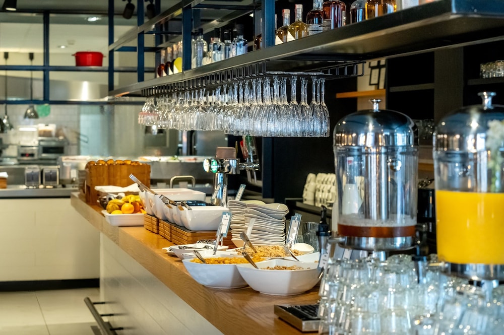 מזון ומשקאות