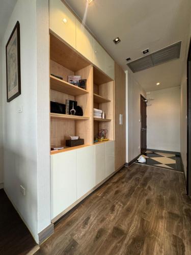 W8 CONDO TOP Floor LUXE 3 Bedroom Penthouse Hip central Bangkok area 5 mins from Thonglo BTS station