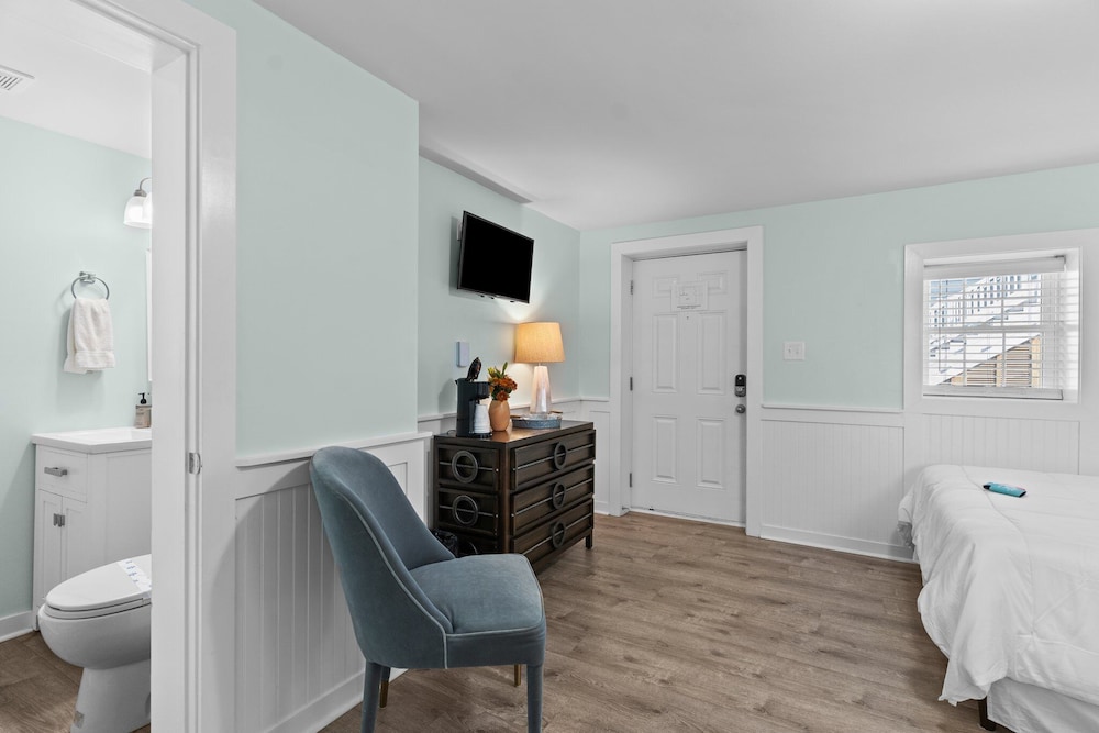Loggerhead Inn and Suites - photo 17
