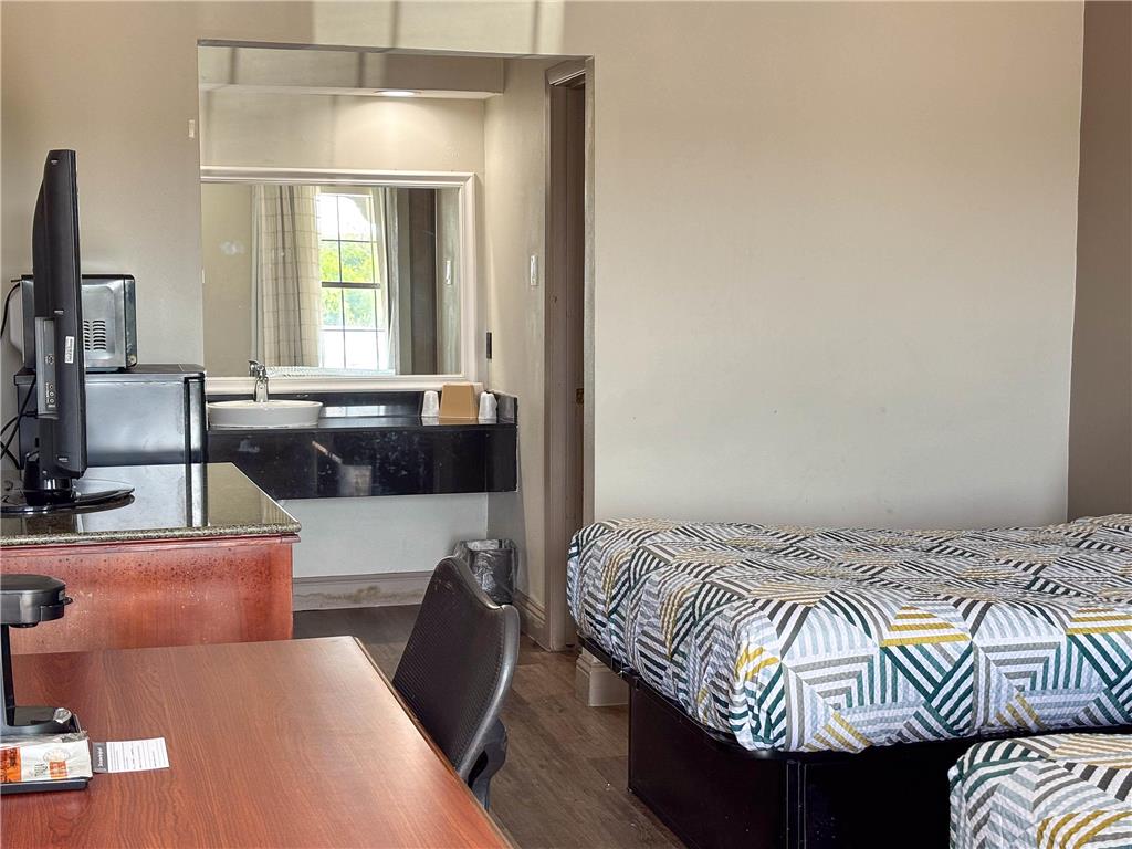 Spanish Trails Inn - photo 25