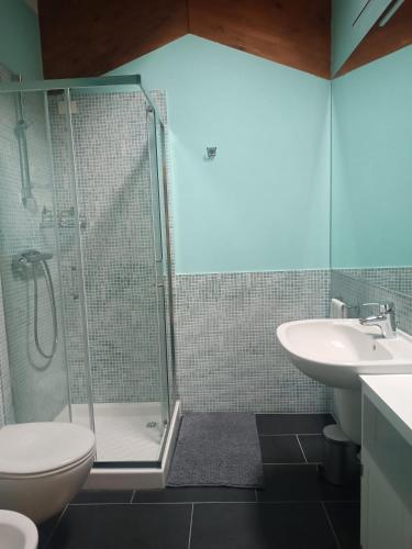 Residence Solare con piscina Appartamento 5 — 4-Star Luxury Hotel in Sueglio, Italy