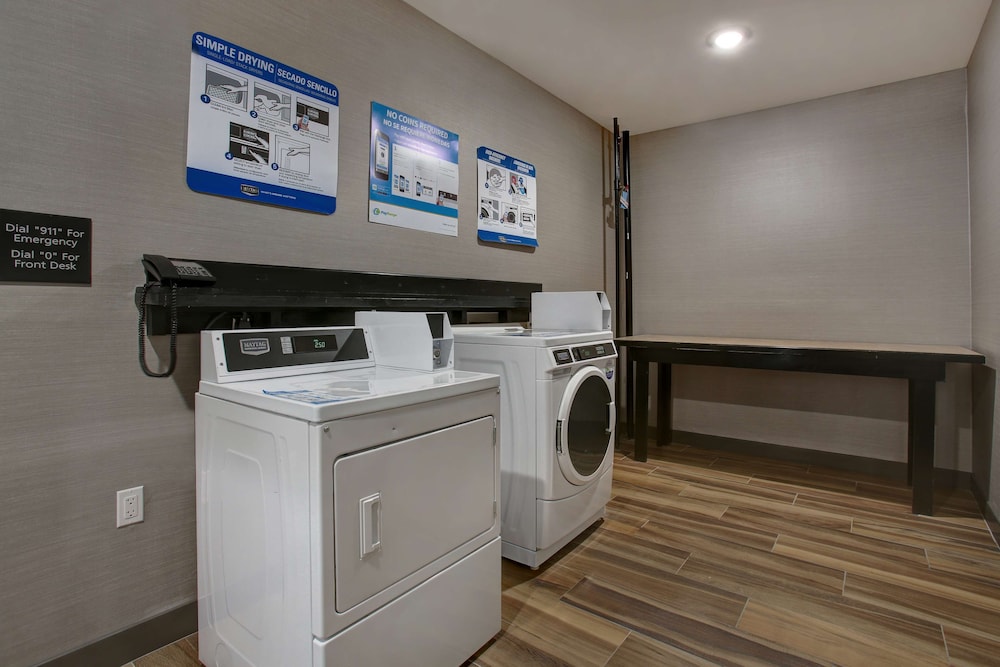 Hampton Inn & Suites Dallas DeSoto - photo 34