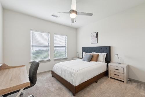 Chisholm Trace 734 I Spacious 1 Bed 1 Bath — 4-Star Luxury Hotel in Cleburne, United States