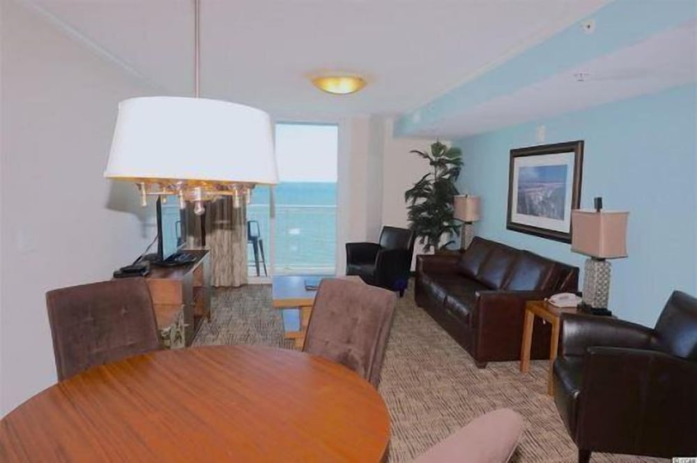 Towers On The Grove Condo - photo 5