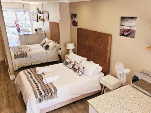 Studio 37 Hyde Park Apartments — 4-Star Luxury Hotel in Cape Town, South Africa