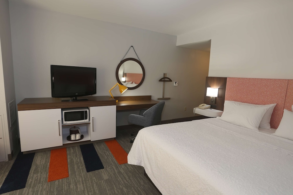 Hampton Inn Owego - photo 10