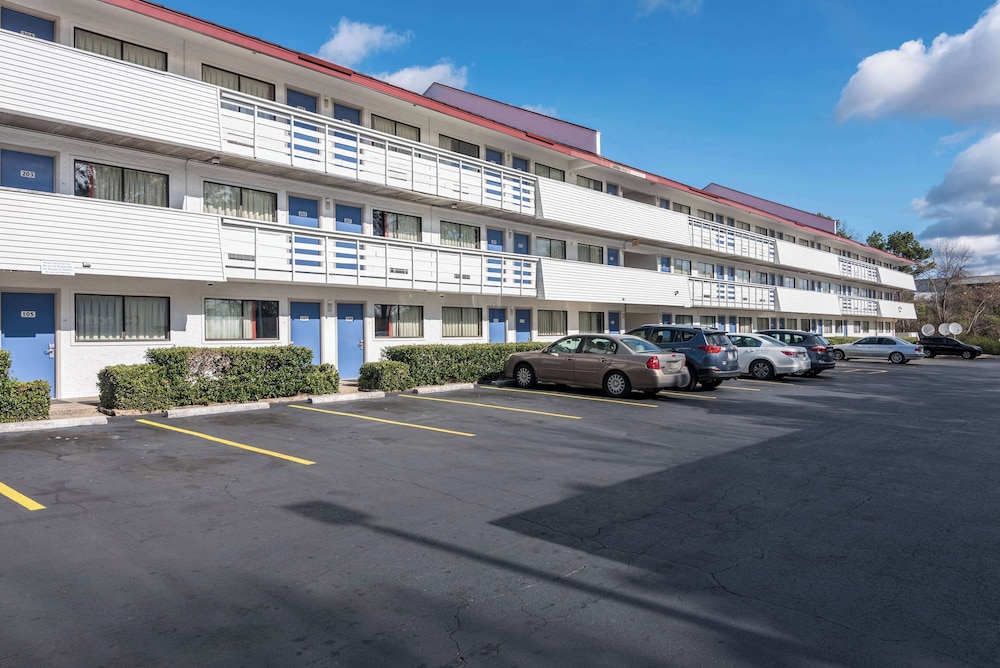 Motel 6 Birmingham AL - featured photo