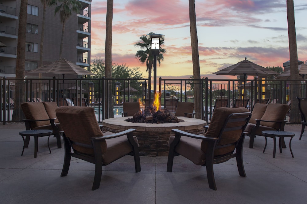 Embassy Suites by Hilton Phoenix Scottsdale - photo 74