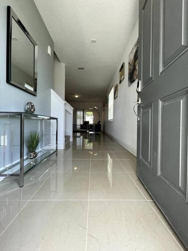 Luxury Resort Style Brand New Construction — hotel in Poinciana