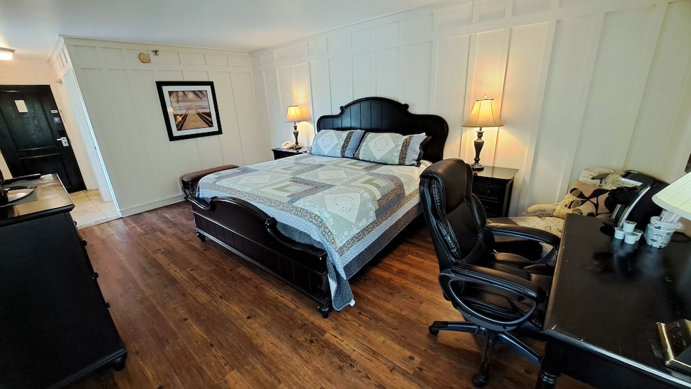Saint Simons Inn by the Lighthouse - photo 21