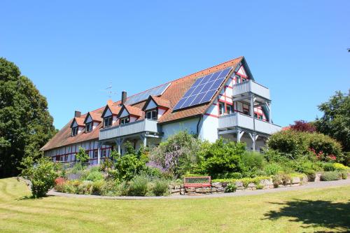 Pension im Vorhof — 4-Star Luxury Hotel in Windelsbach, Germany