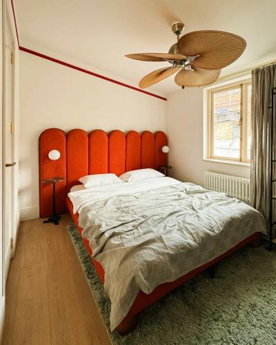 Chic Studio near Fabrika By Wehost