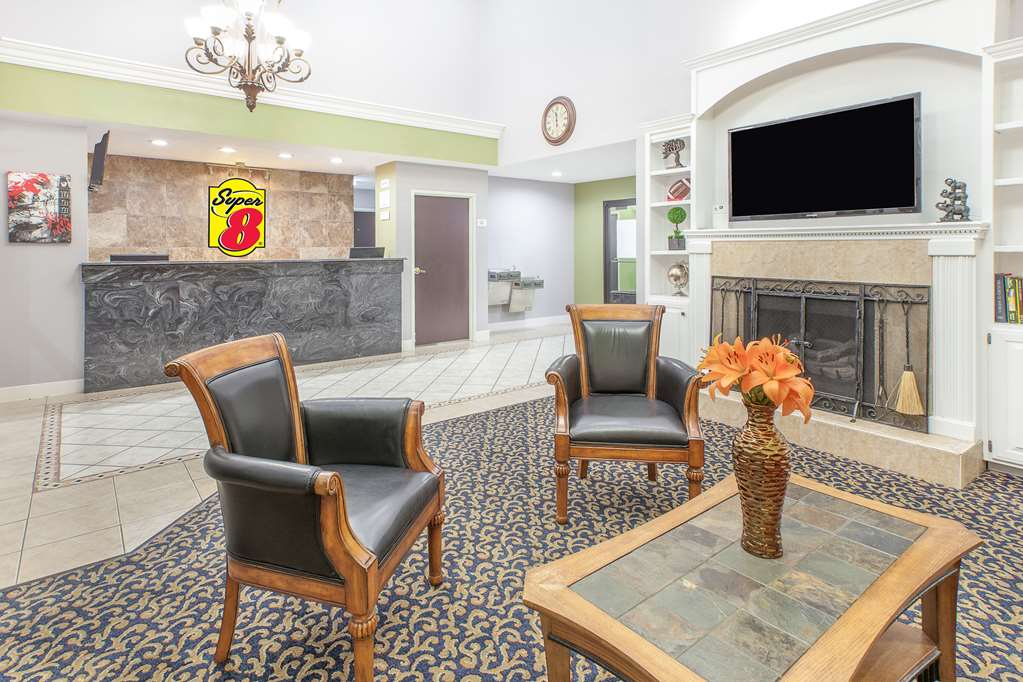 Super 8 by Wyndham Lowell Bentonville Rogers Area - photo 3