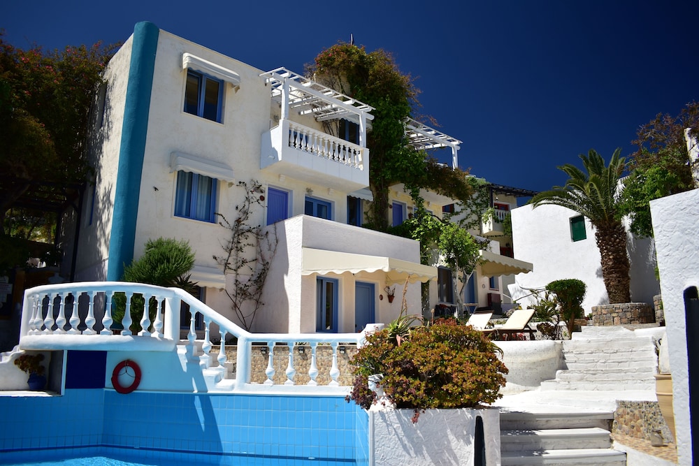 Korifi Suites Collection