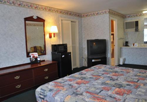 Merrimac Inn & Suites - photo 17