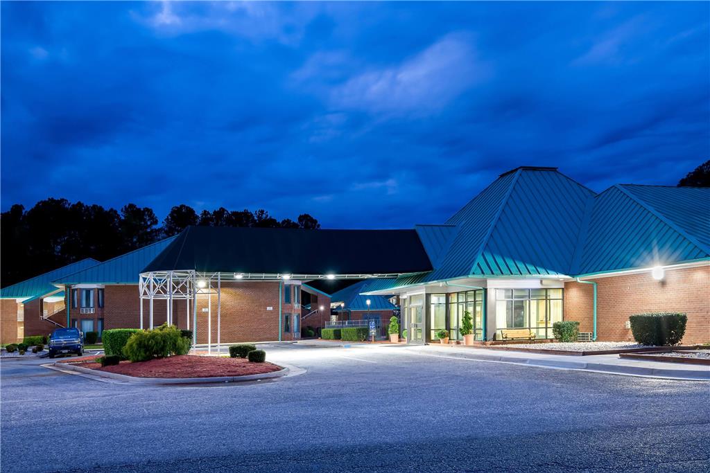 Days Inn by Wyndham Petersburg South Fort Lee - photo 7