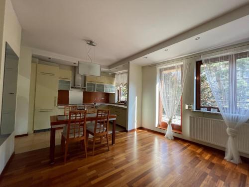 Apartament Deptakiem Nad Morze — 4-Star Luxury Hotel in Gdansk, Poland