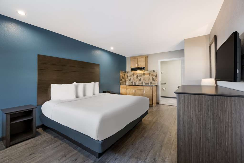 SureStay by Best Western Spring North Houston - photo 15