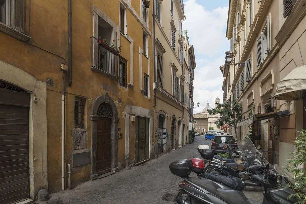 Cozy Apartment Rione Monti — 4-Star Luxury Hotel in Rome, Italy