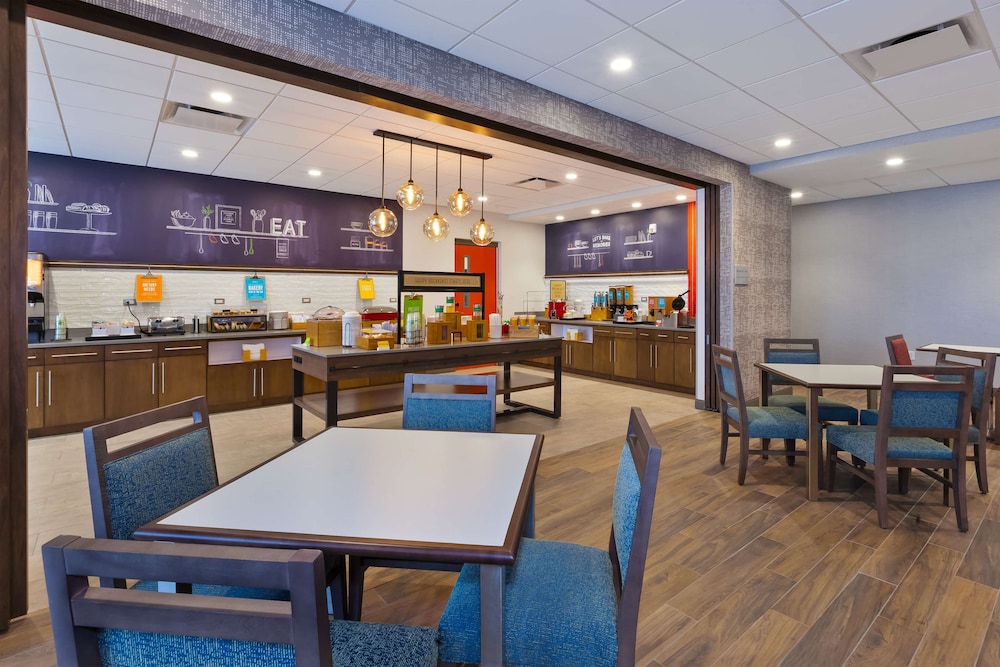 Hampton Inn Cape Cod Canal - photo 28