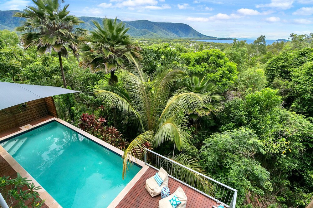 Trinity Views at Trinity Beach — 4-Star Luxury Hotel in Trinity Beach, Australia