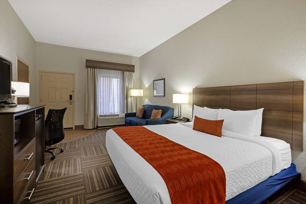 Best Western Colonial Inn - photo 21