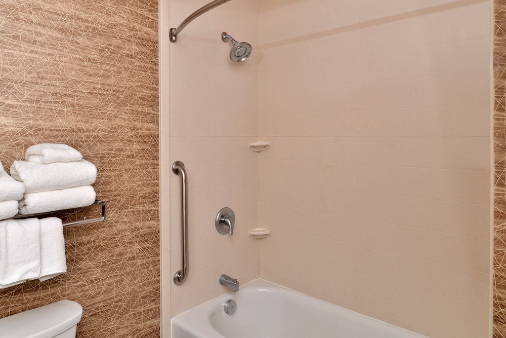 Holiday Inn Express & Suites Ironton by IHG - photo 21