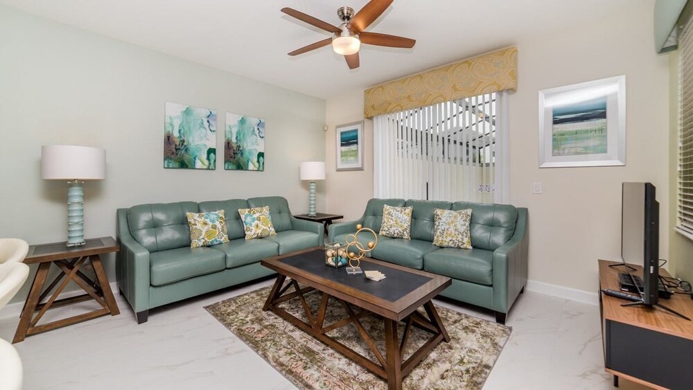 Grhdog9041 Champions Gate Resort 4 Bed 3 Baths Townhouse — 4-Star Luxury Hotel in Davenport, United States
