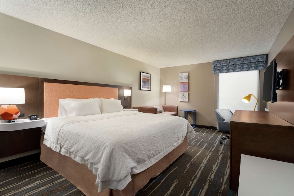 Hampton Inn Phoenix Chandler - photo 11