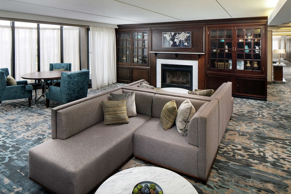 DoubleTree by Hilton Nashua - photo 2