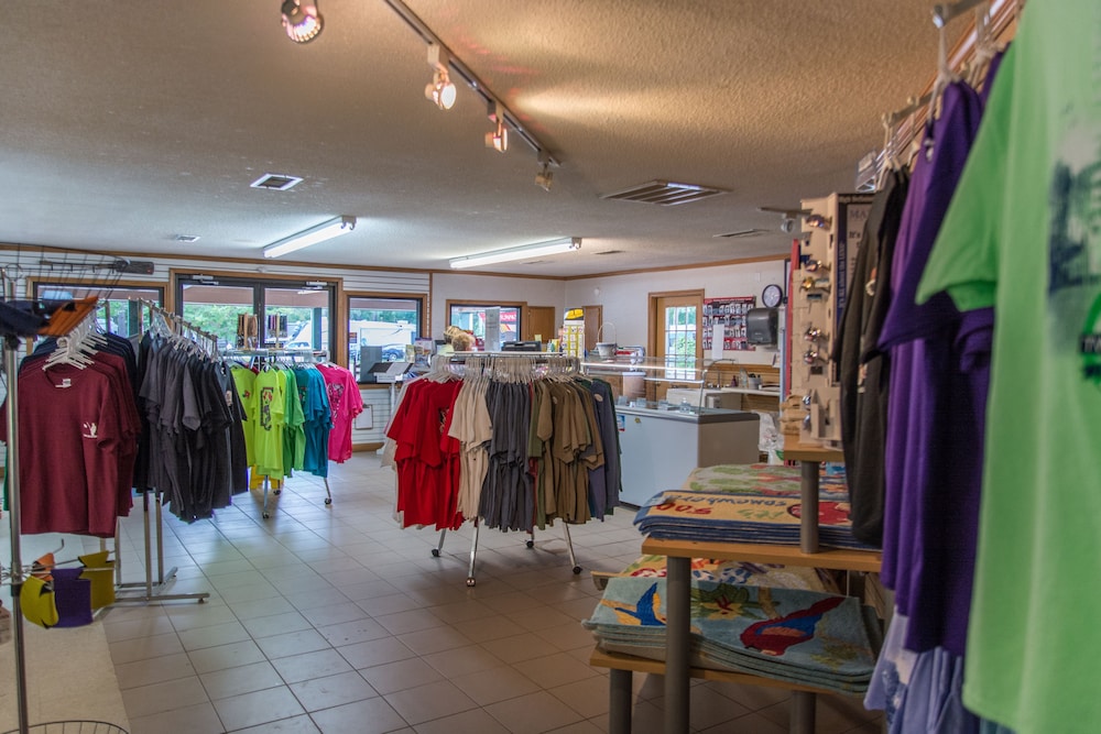Twin Lakes RV & Camping Resort - photo 11