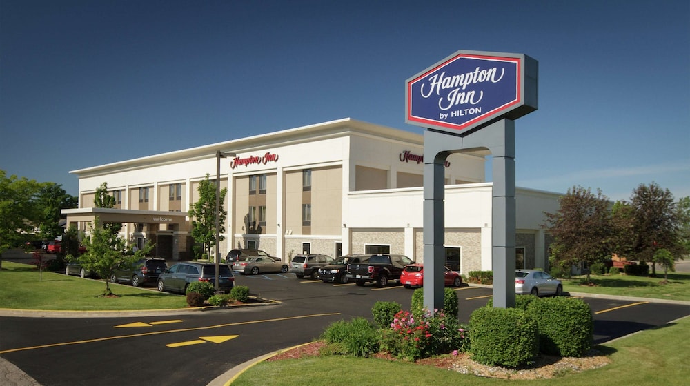 Hampton Inn South Haven - photo 2