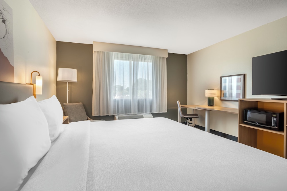 Spark by Hilton Kannapolis - photo 20