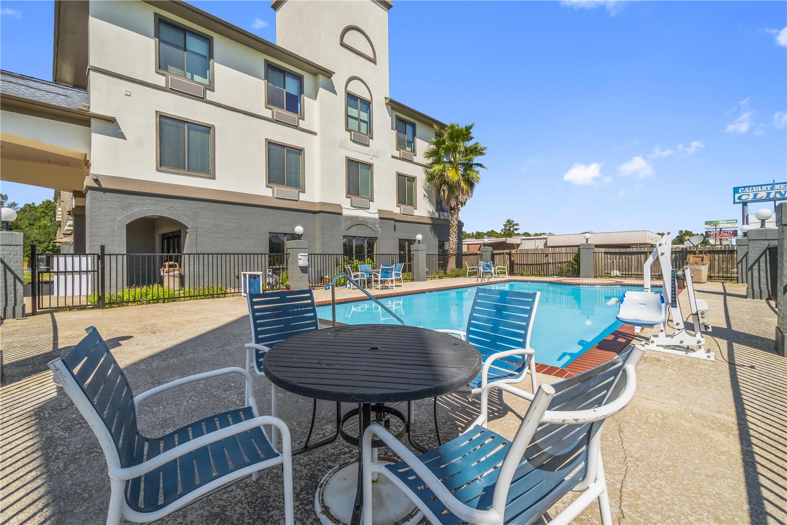 Americas Best Value Inn & Suites Livingston - photo 57