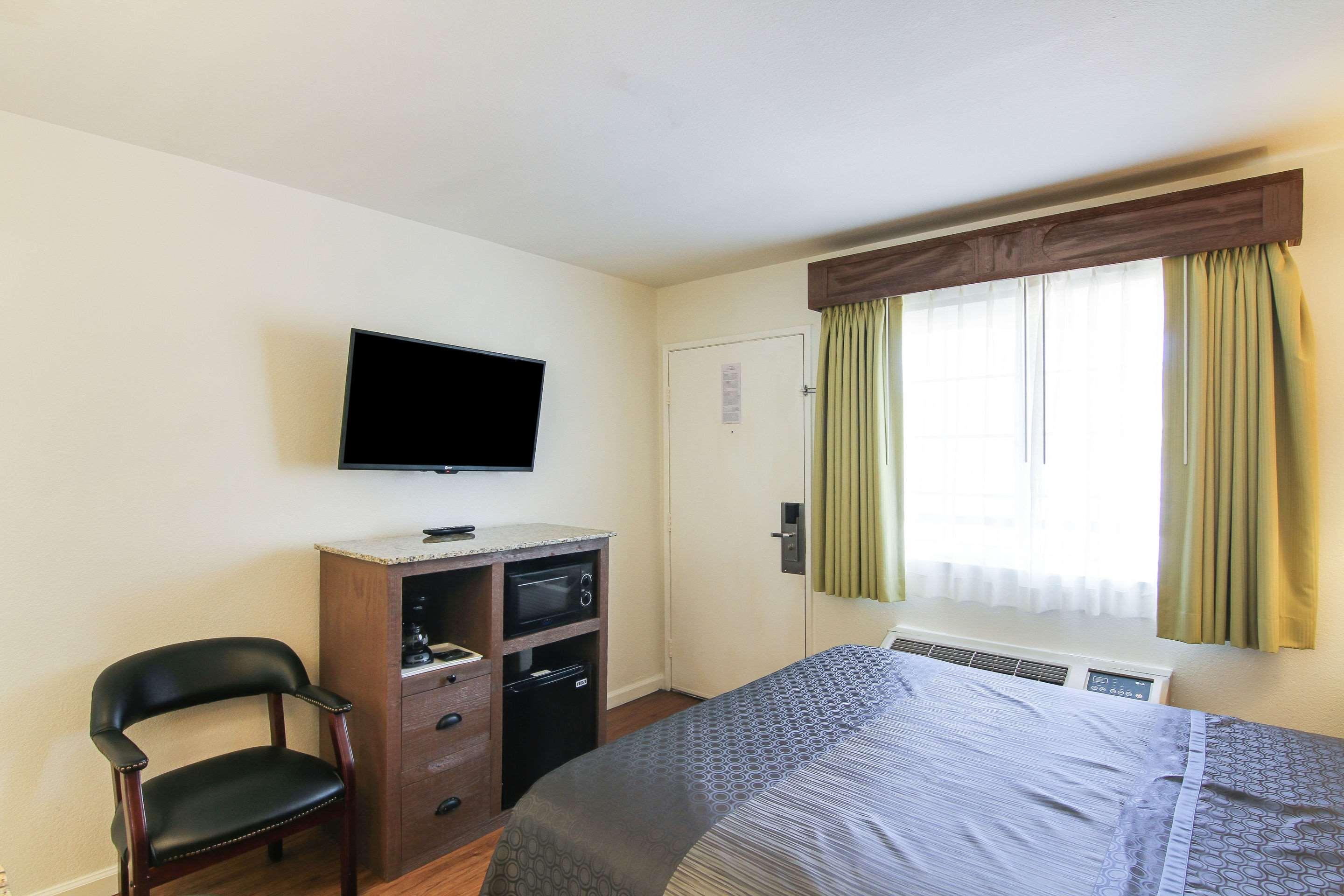 Rodeway Inn San Ysidro - photo 14
