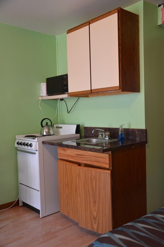Deer Trail Motel - photo 15