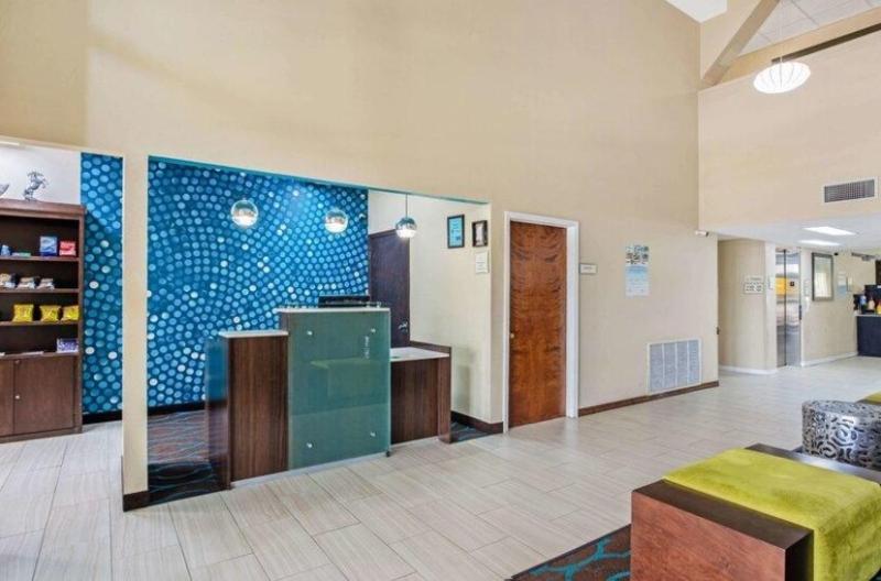 Days Inn by Wyndham Moss Point Pascagoula - photo 3