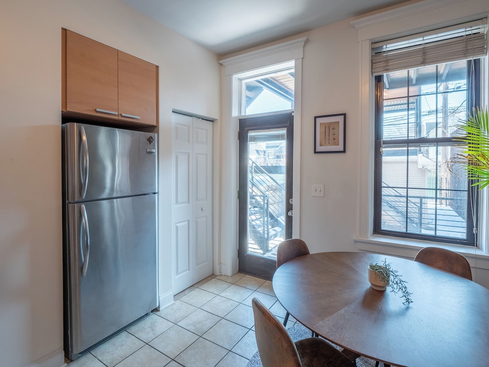 Wrigleyville Suites - photo 50