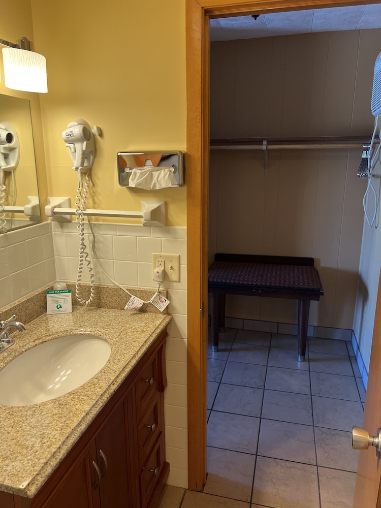 All Star Inn & Suites - photo 334