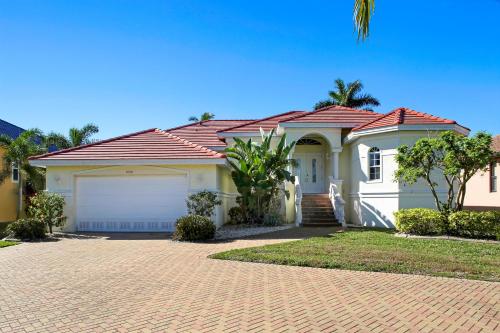Villa Bel Air — 4-Star Luxury Hotel in Cape Coral, United States