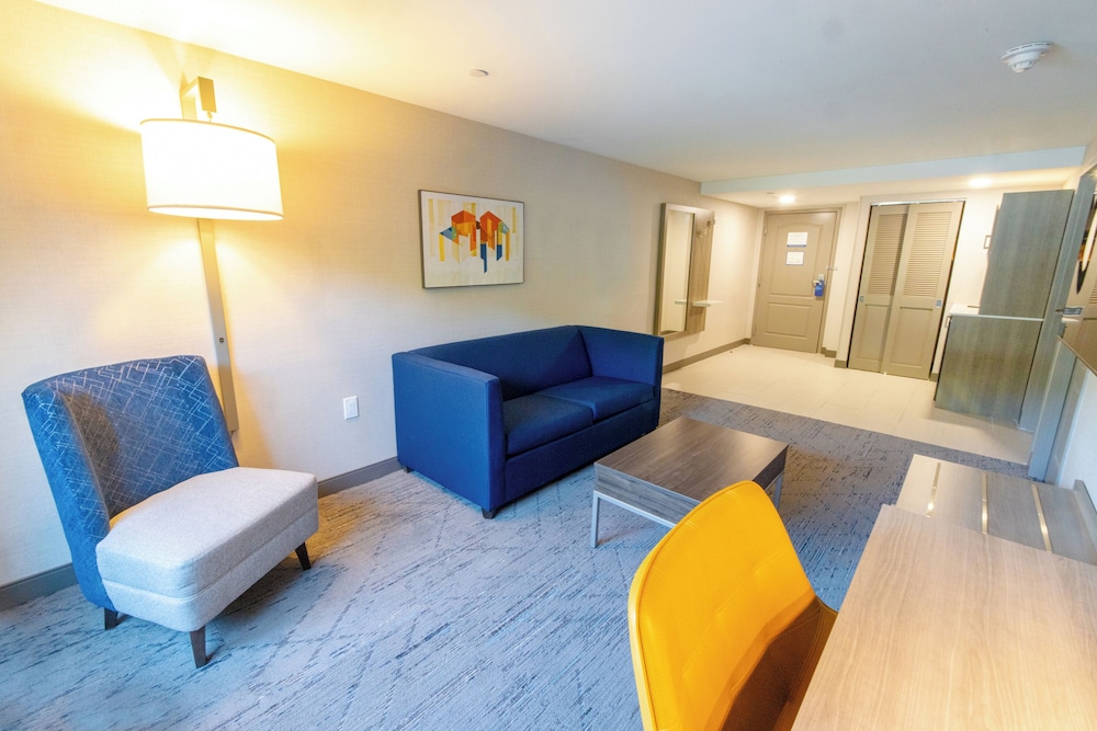 Holiday Inn Express Hotel of Neptune by IHG - photo 61