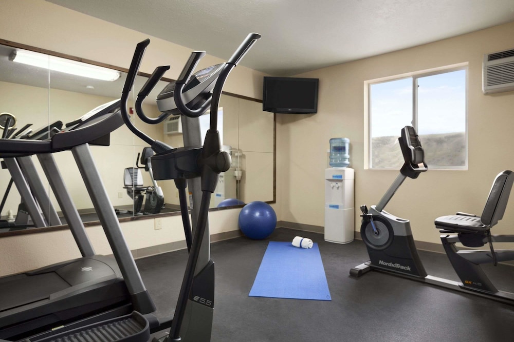 Days Inn & Suites by Wyndham Gunnison - photo 46