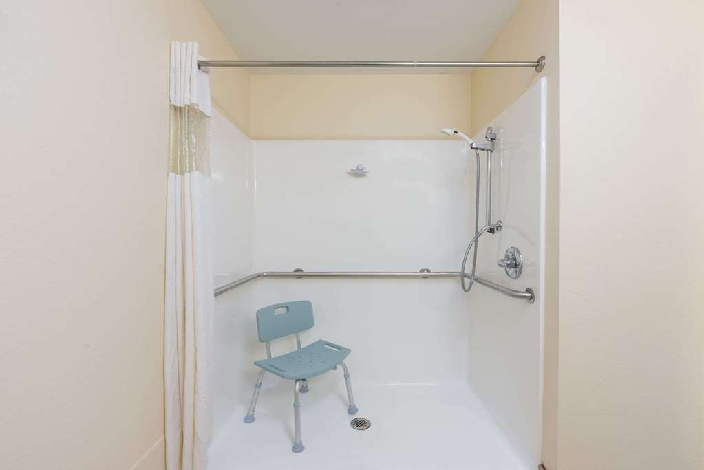 Super 8 by Wyndham Rolla - photo 6