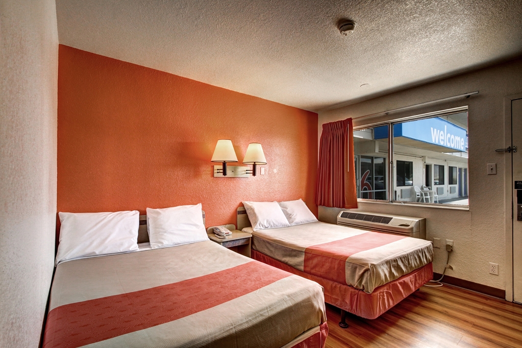 Park Inn by Radisson Wells - photo 14