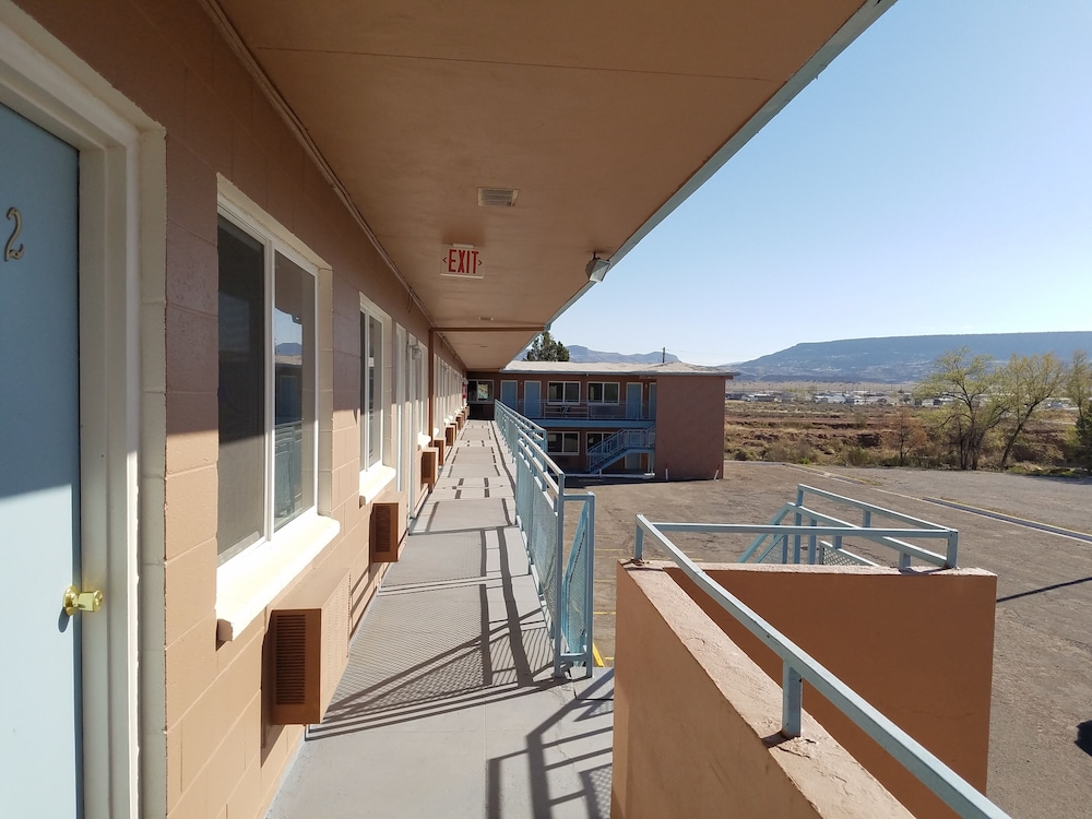 Leisure Lodge Motel 21591384 — Grants