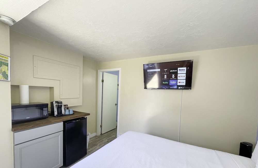The Anchorage Motel - photo 21