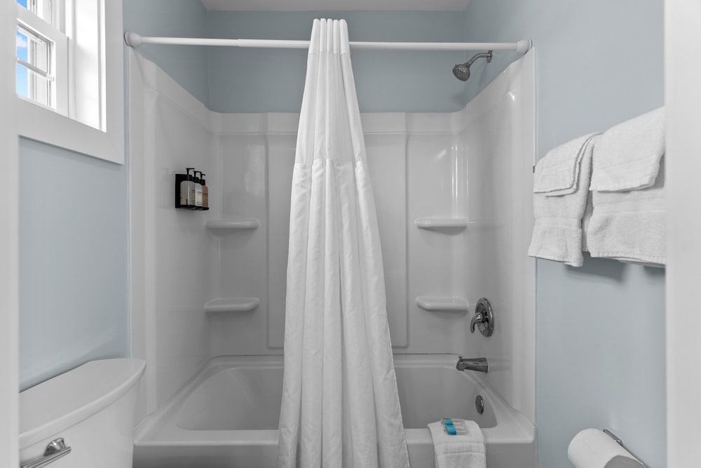 Loggerhead Inn and Suites - photo 89