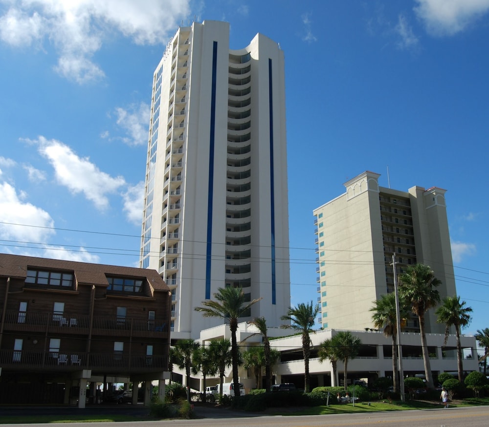 Island Tower 703 by RedAwning - photo 21